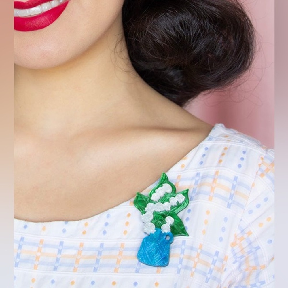 Erstwilder Our Lady's Tears Brooch flower Pin NWOT - Picture 3 of 8